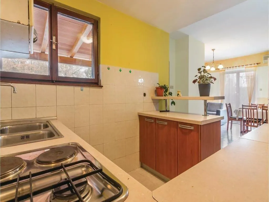 Holiday Home Ecio , S Velikim Vrtom, Potpuno Ogradena, Modrusani