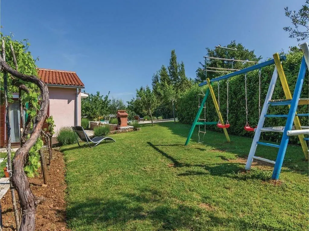 Holiday Home Ecio , S Velikim Vrtom, Potpuno Ogradena, Modrusani