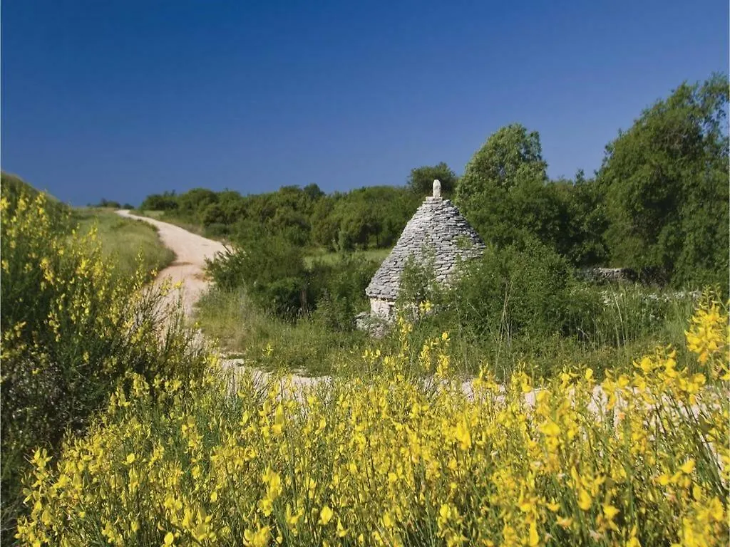 Holiday Home Ecio , S Velikim Vrtom, Potpuno Ogradena, Modrusani